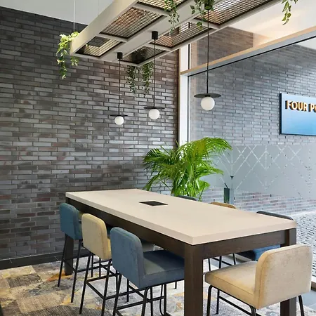 מלון Four Points Flex By Sheraton 3*