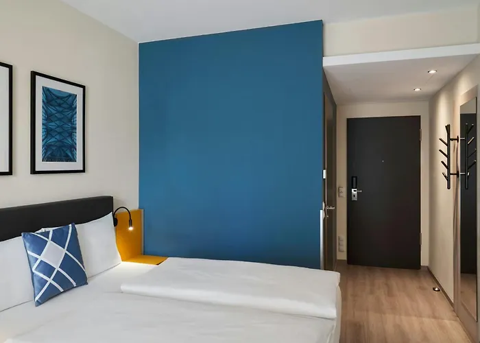 מלון Four Points Flex By Sheraton 3*