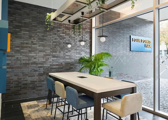 מלון Four Points Flex By Sheraton 3*